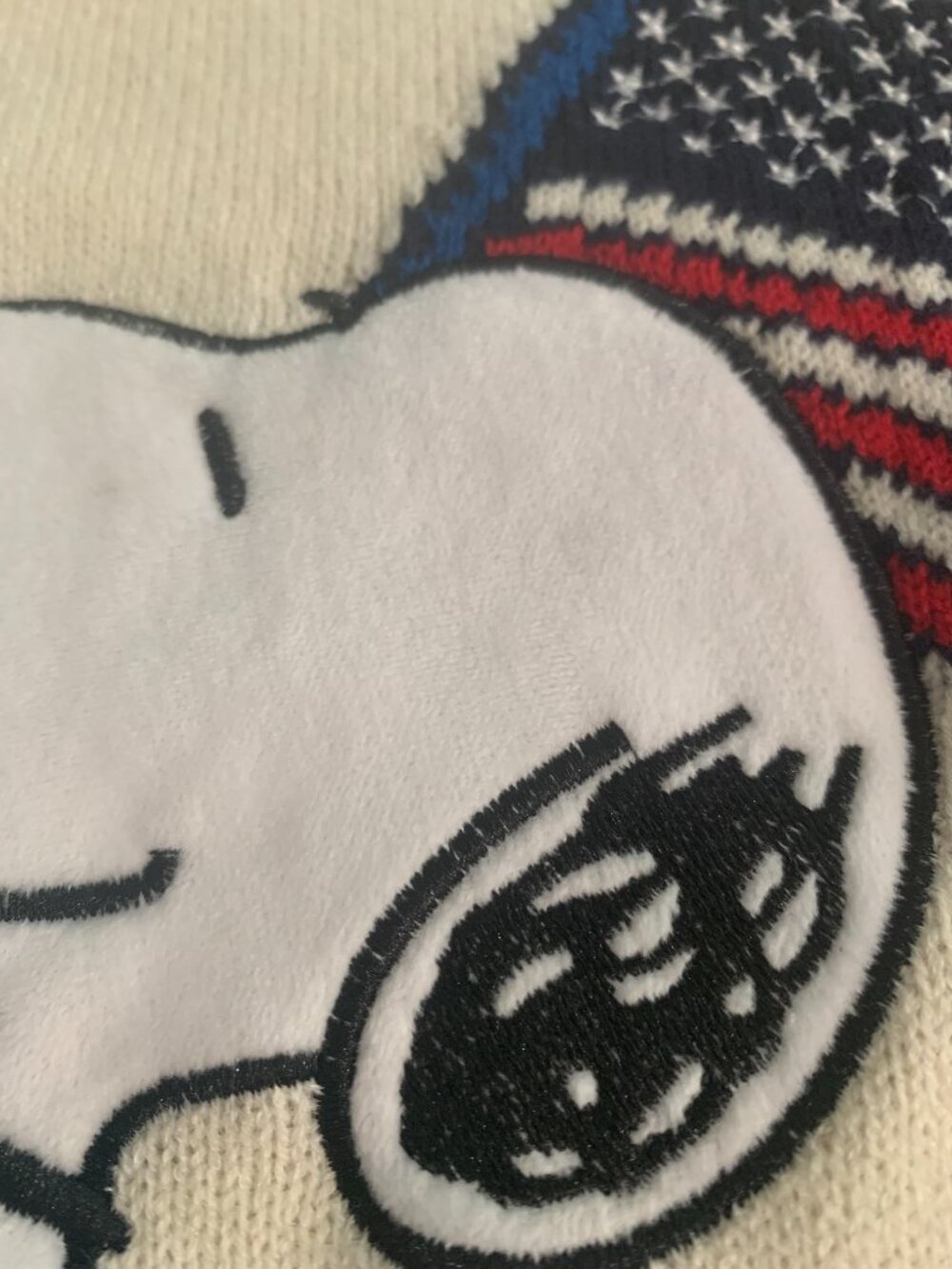 NWT Snoopy Flag Sweater Large USA - Picture 8 of 10